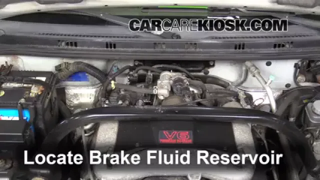 2003 Suzuki XL-7 Touring 2.7L V6 Líquido de frenos Controlar nivel de líquido